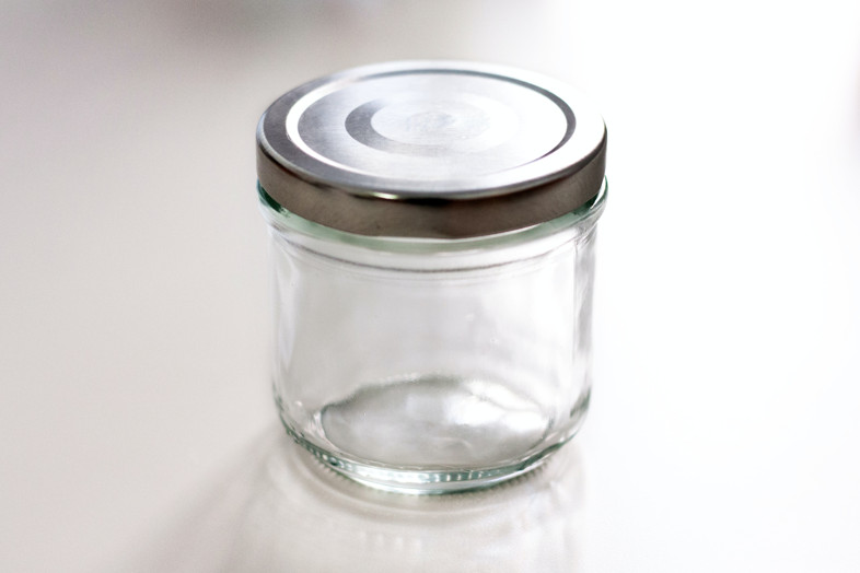 empty jar 