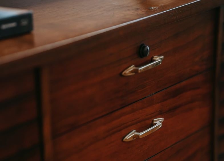 Drawer for storing seeds in the shelter.