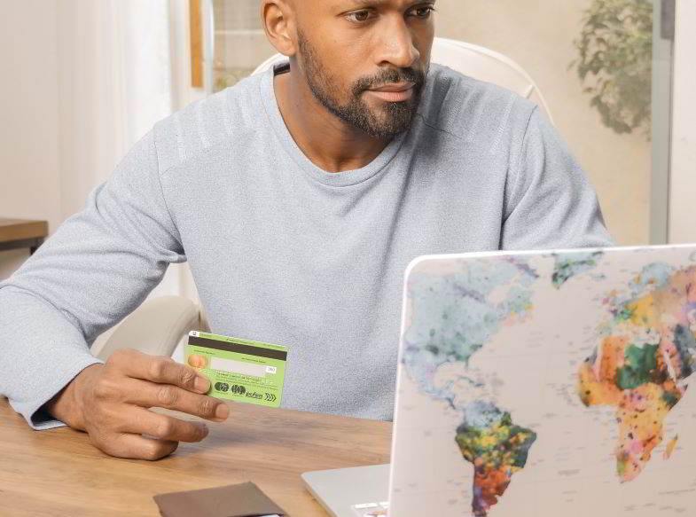 Man buying seeds on the internet