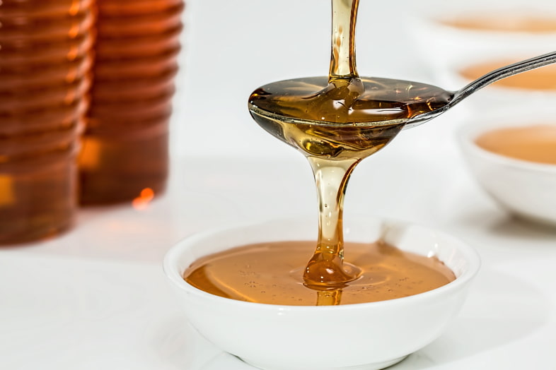 Honey-for-making-DIY-rooting-hormone Do-it-yourself rooting hormone honey